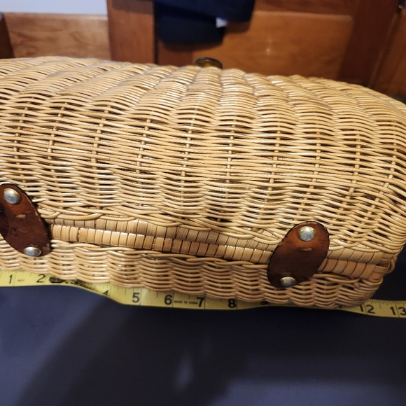 Vintage Rattan Bag with Double Lucite Handles - Picture 14 of 16